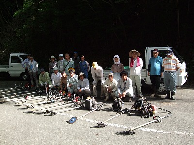 官山遊歩道草刈り