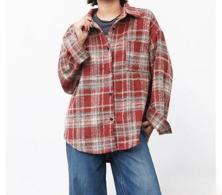 起毛チェックシャツは赤で決まり！チャンプ