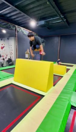 《アスレチック施設ぴーす》へ遊びに行ってきました♩