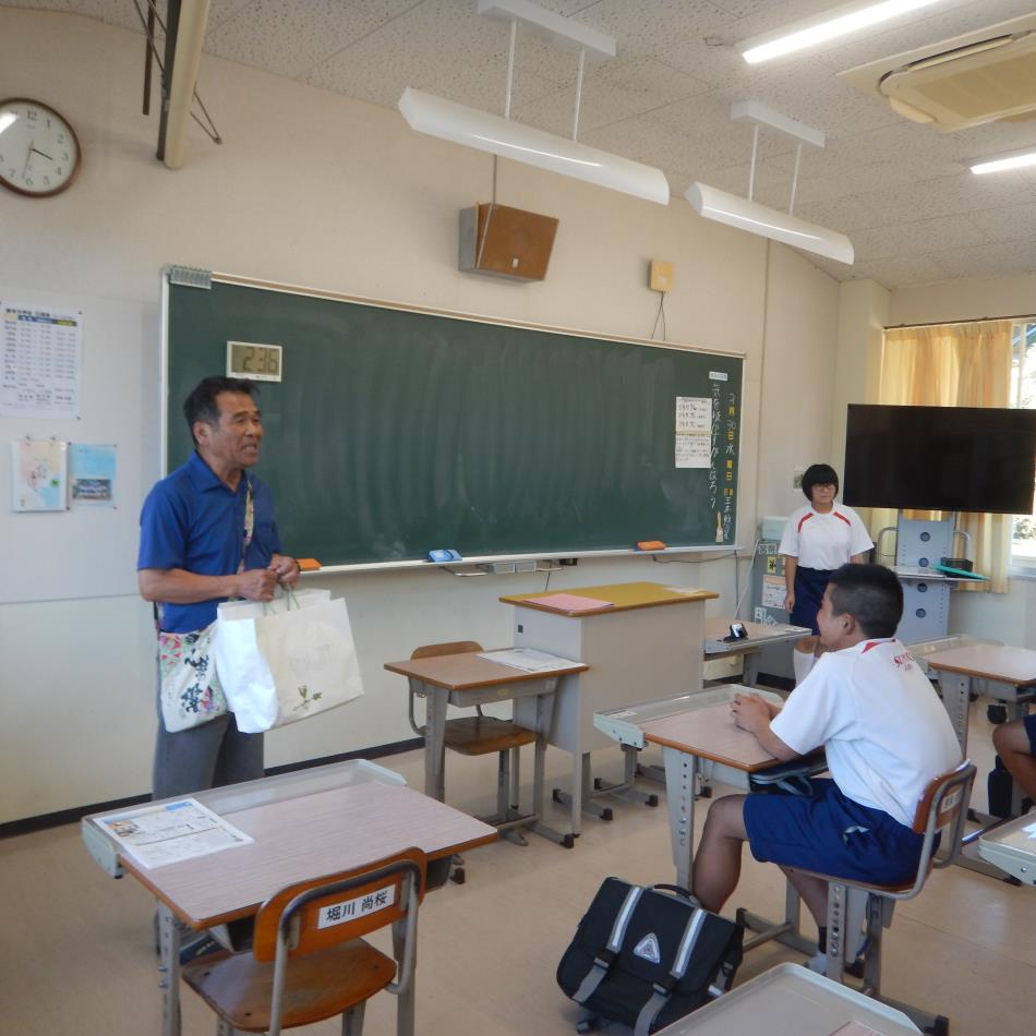 20260930タオル贈呈中学校 (1)