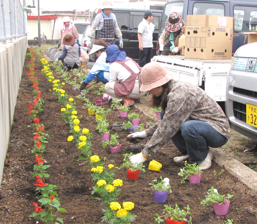 小学校横　作業中2（24.06.09）