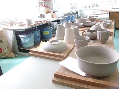 順々に素焼き入れ