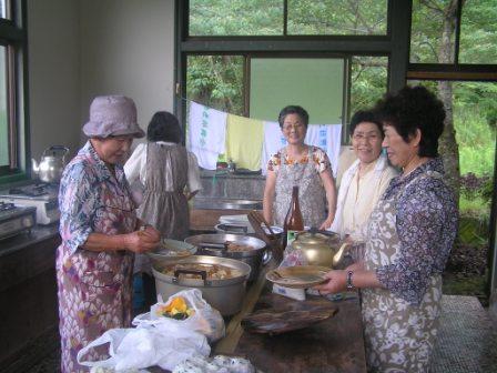 料理つくりの様子