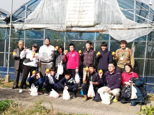 浦河訪問団（トリミング600×450）