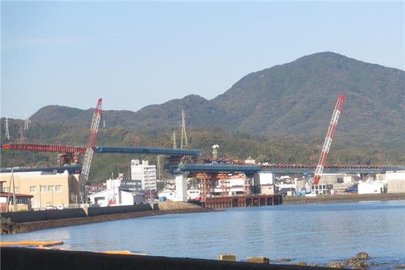 第二瀬戸大橋（縮小570×379）