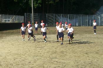 福小マラソン大会　中学年スタート