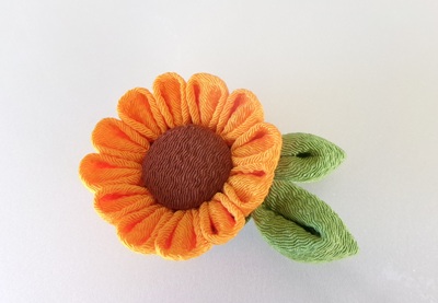 ひまわりブローチ