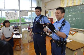 警察１