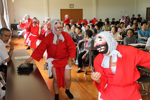 敬老会ひょっとこ踊り