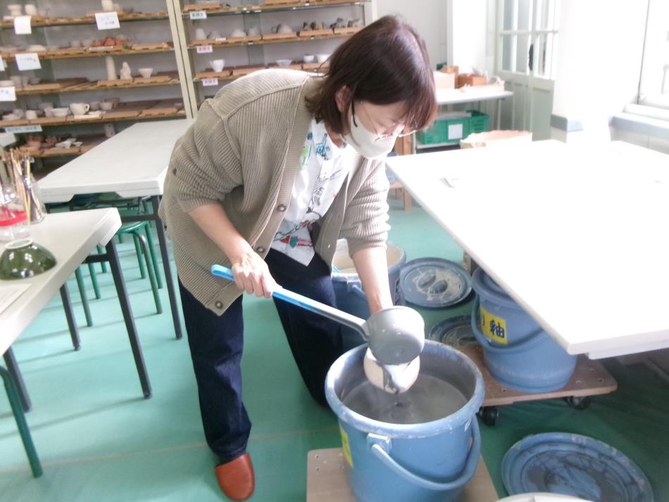 仲良く「絵付け」＆「ろくろ」体験(^^♪