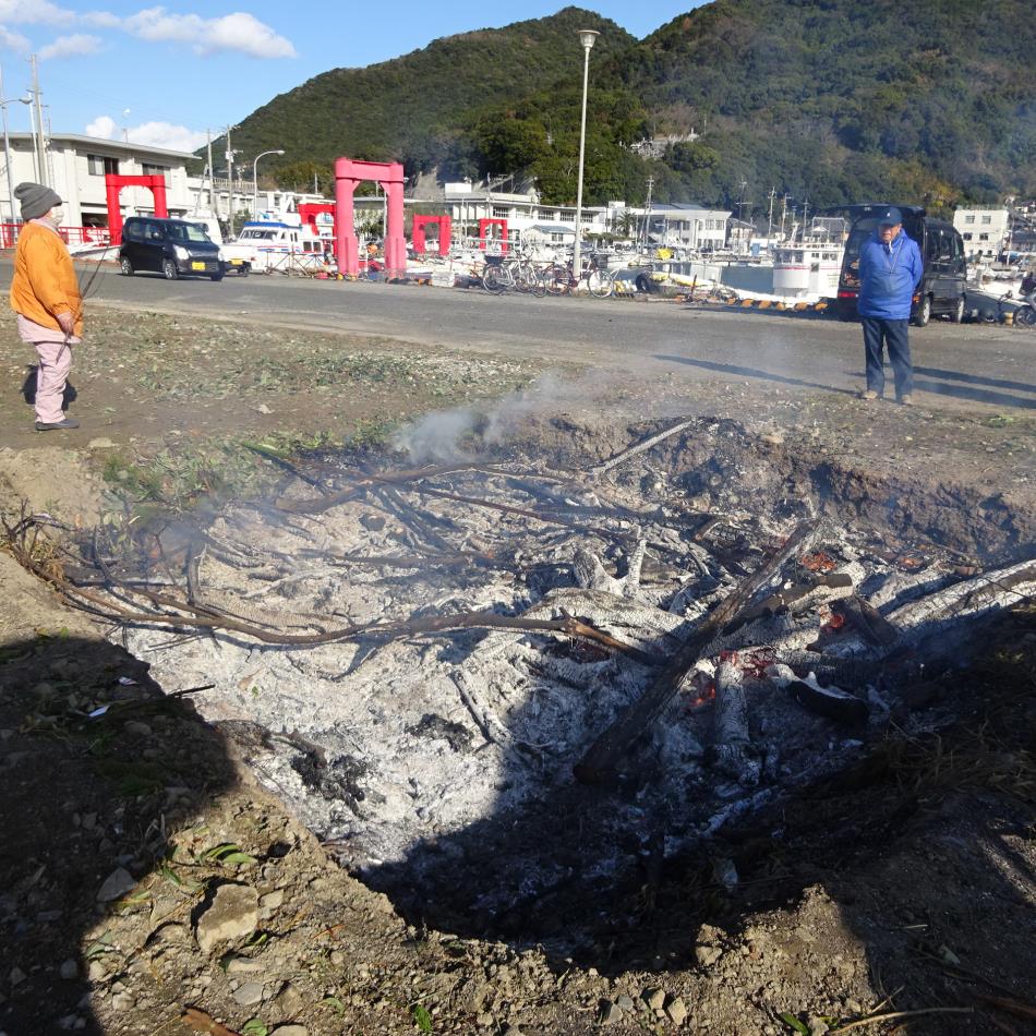 鬼火焼き（村・向え地区）