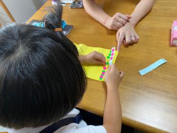 シール貼り①