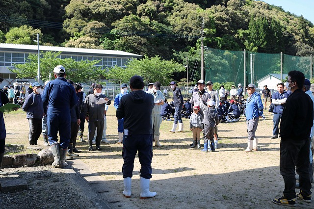 20230423河内川河川清掃 (1)