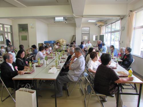 R7敬老会