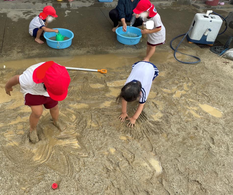 どろんこ遊びだーいすき（R7ばら組６月）