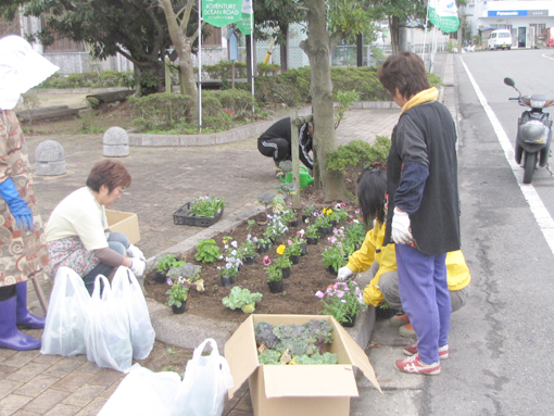 花壇整備（古屋敷2）