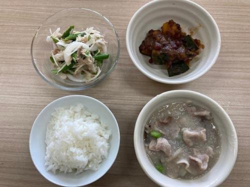 メニュー組合せレシピ（豚肉のおろし煮、アスパラガスと新玉ねぎのサラダ、かぼちゃのいとこ煮）