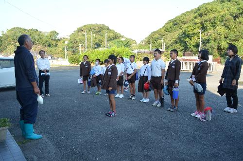 2013 11 5 くまもと里海づくり協会 栽培センター 見学 日記 天草市立天附小学校です