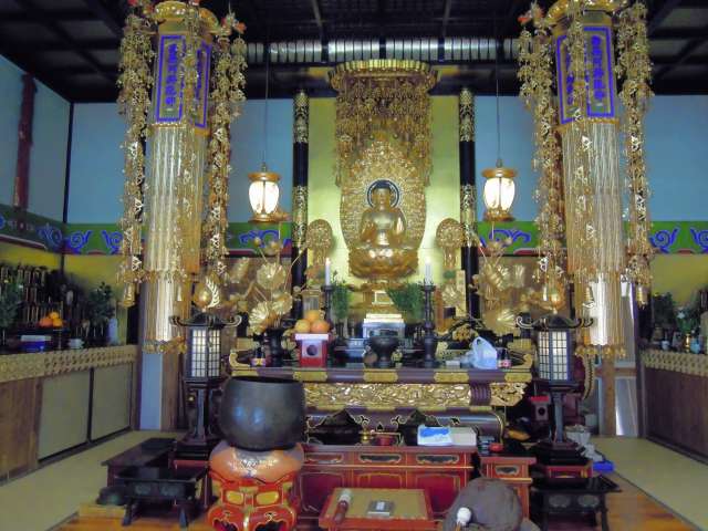 東岸寺法堂