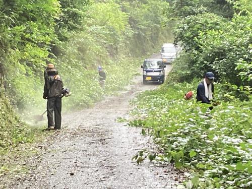 角山官山草刈作業