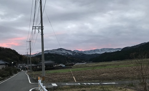 うっすら積雪