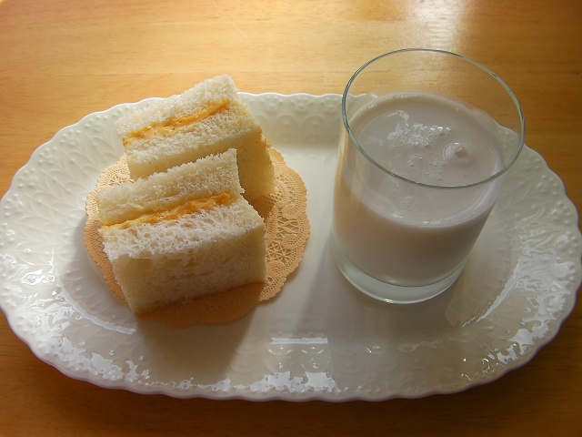 玉子サンド＆タピオカミルク