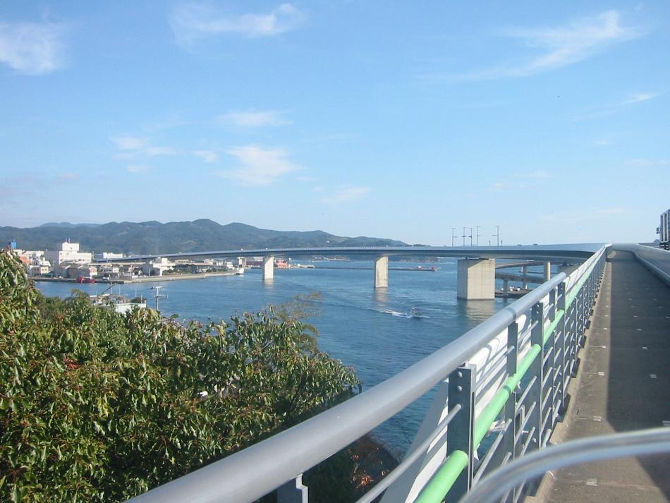 ハイヤ大橋
