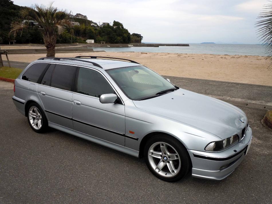 528i-touring at beach