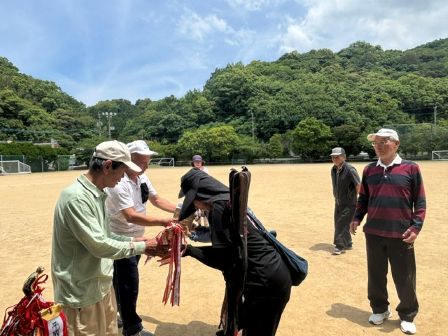 R8ゴルフチーム３位