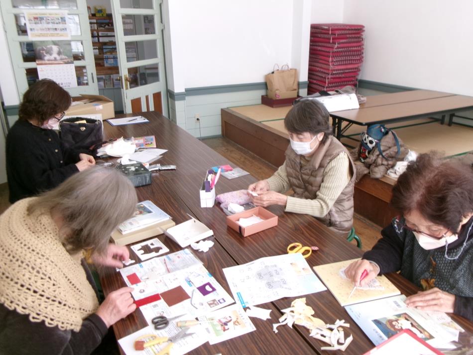 「うぐいす」押し絵体験！