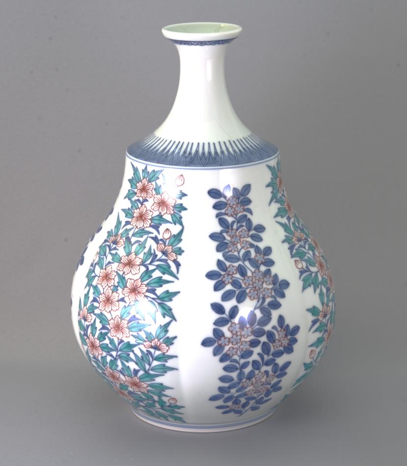 色絵草花文花瓶（いろえそうかもんかびん）