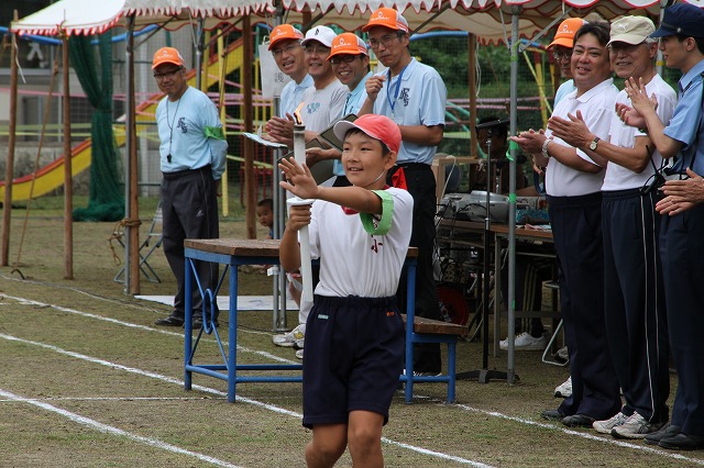 運動会（聖火入場）