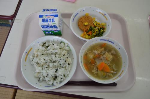 給食