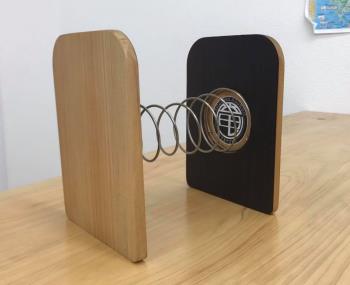 スプリング式びっくりブックエンド