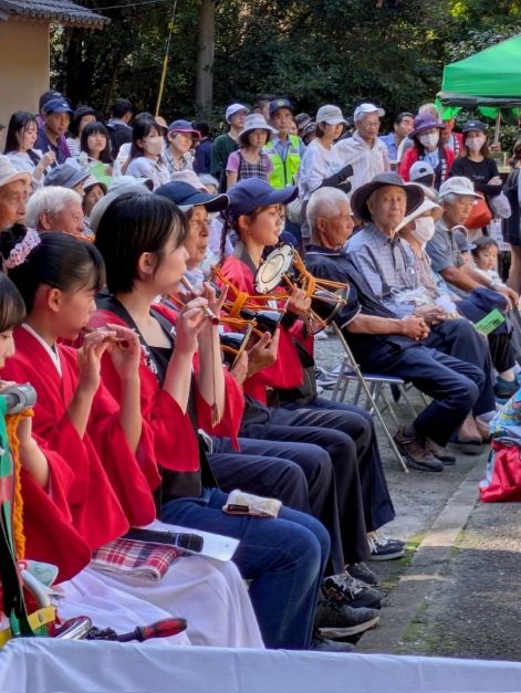 見守る温かい目