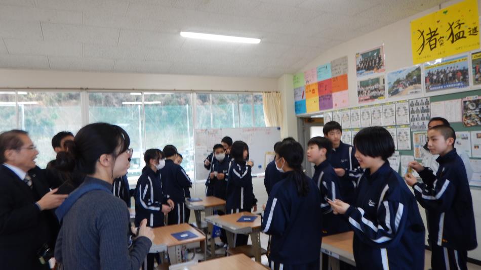 20260119キーホルダー贈呈式 (20)