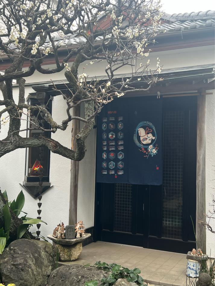 暖簾を替えました。