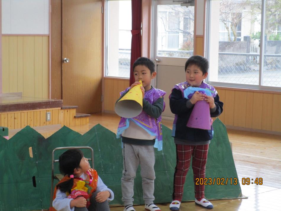 発表会ごっこ（すみれ）