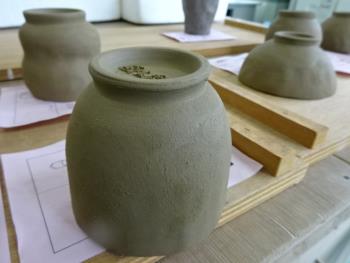 削り　高台　削り　作業