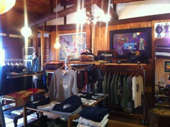 フラットトラック店内4