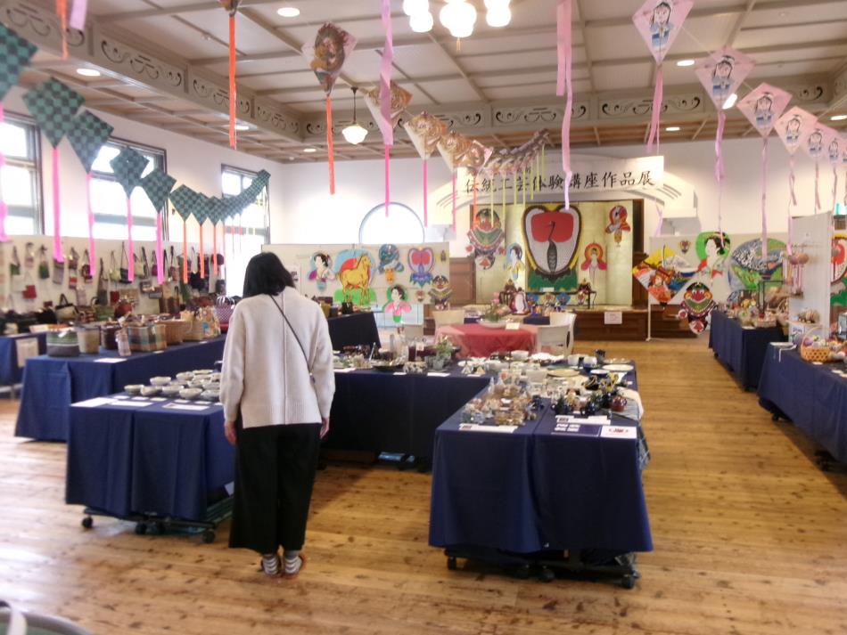 作品展開催中！& 今日の「ろくろ」体験！