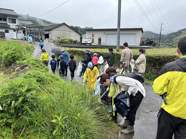 20240421河川清掃小学校撮影 (1)