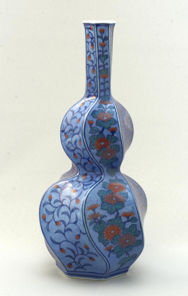 色絵吹墨草花文花瓶（いろえふきずみそうかもんびん）