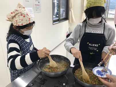 ドライカレー作り