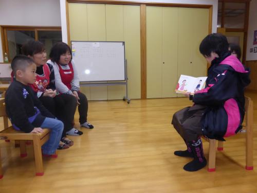 読み聞かせ