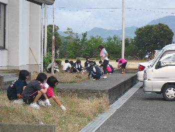 志柿コミセンボランティア清掃作業①（本渡東中）