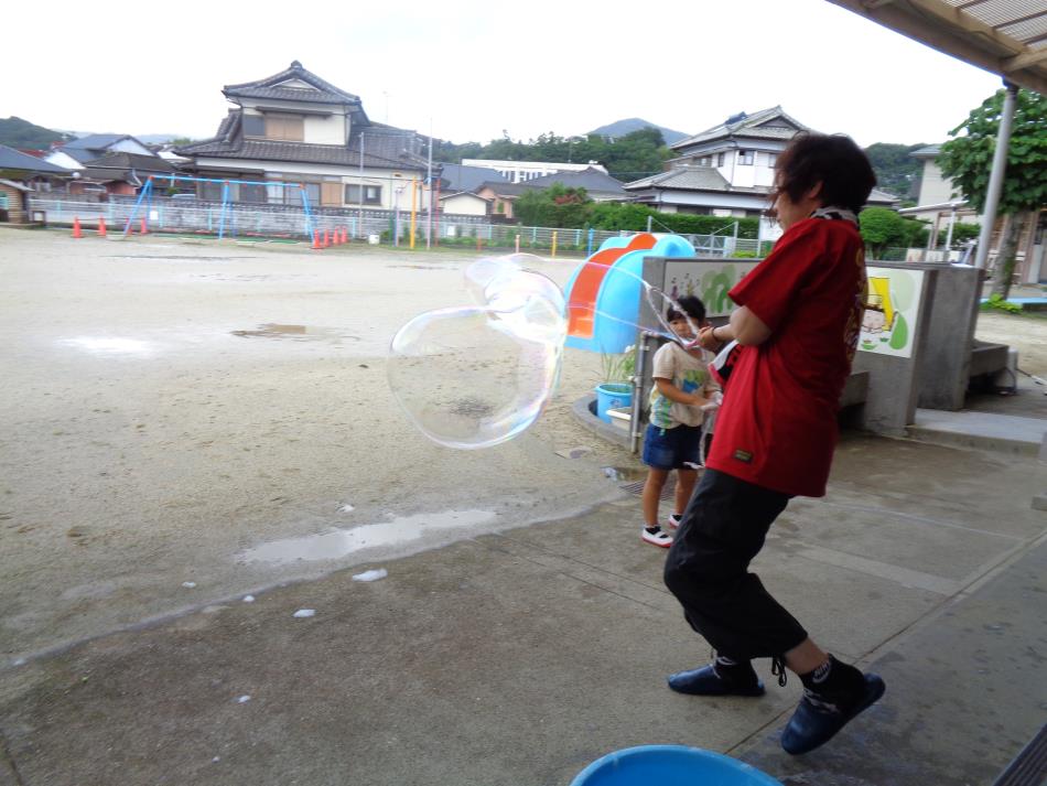 シャボン玉名人、現る！（すみれ）