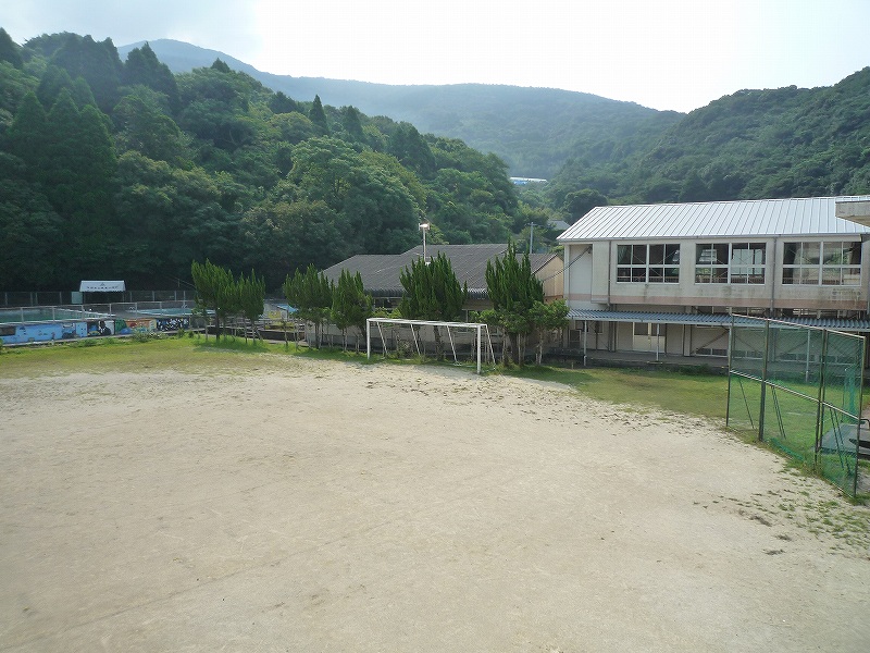 魚貫小体育館側