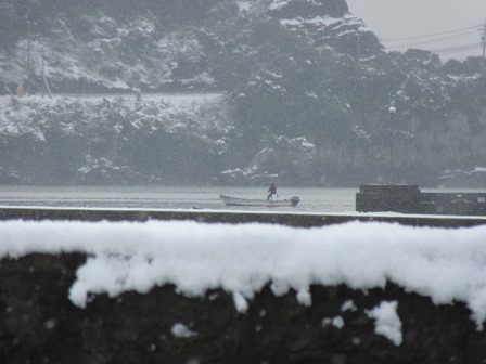 雪化粧した﨑津　再び