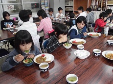 ｶﾚｰ会食２